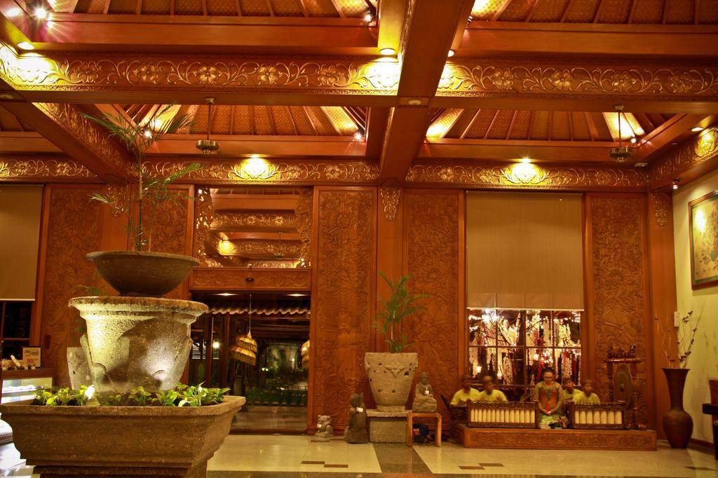 Singgasana Hotel Sorabaya Extérieur photo